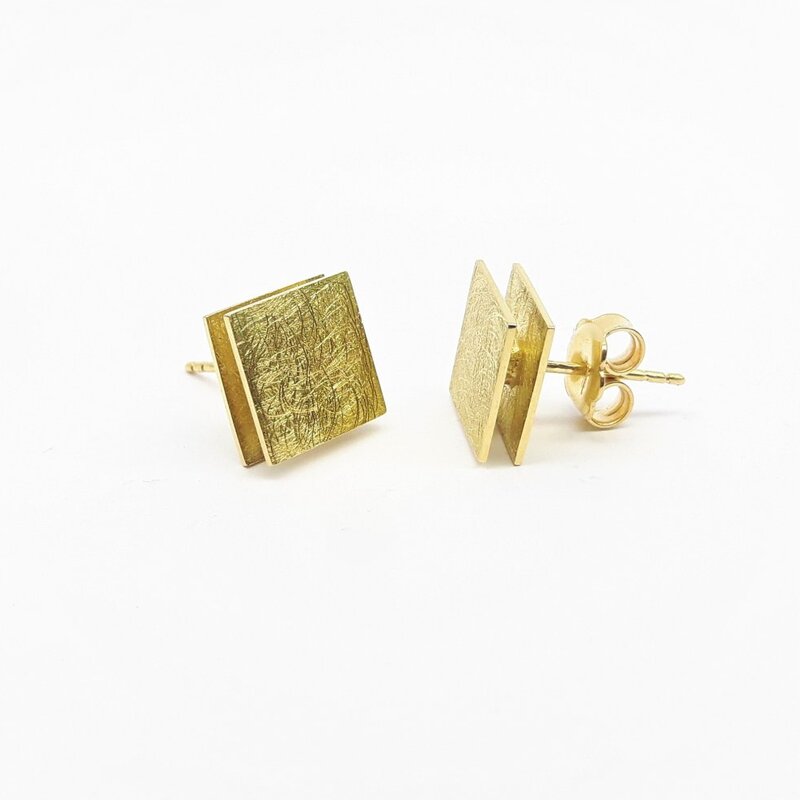 Boucles d'oreilles "square" en or jaune 18kt. 