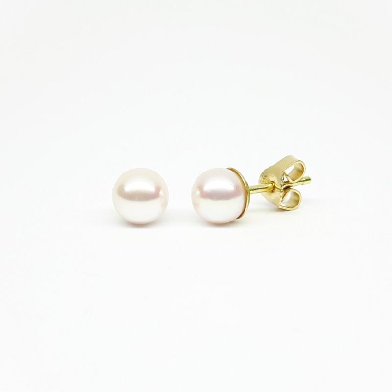 Boucles d'oreilles en or jaune 18kt et perles de culture Akoya blanches ø6,2mm.